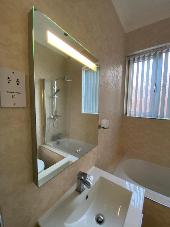 Luxury Apartment Apt5 Wolverhampton Buitenkant foto