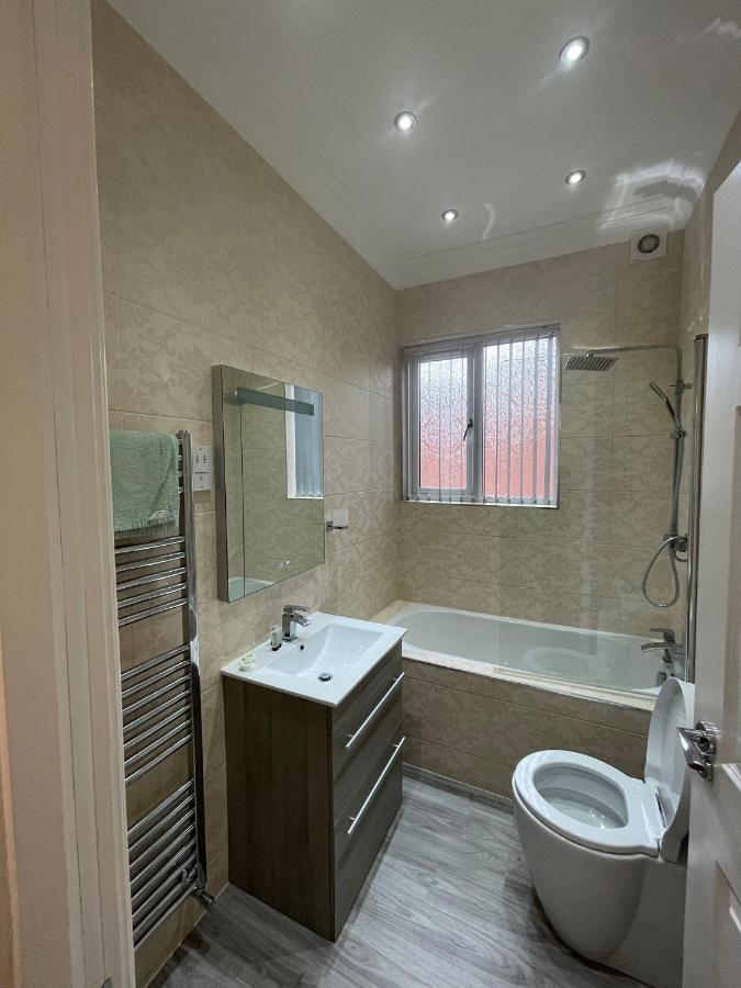Luxury Apartment Apt5 Wolverhampton Buitenkant foto